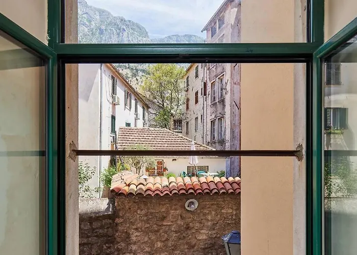 1-Bedroom Flat On The Main Square In The Old Town